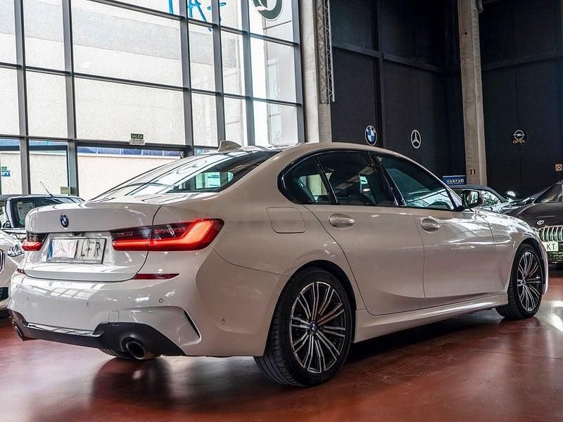 Usado BMW 330 Comfort Edition 258 CV (189 kW) 2020 Blanco Berlina