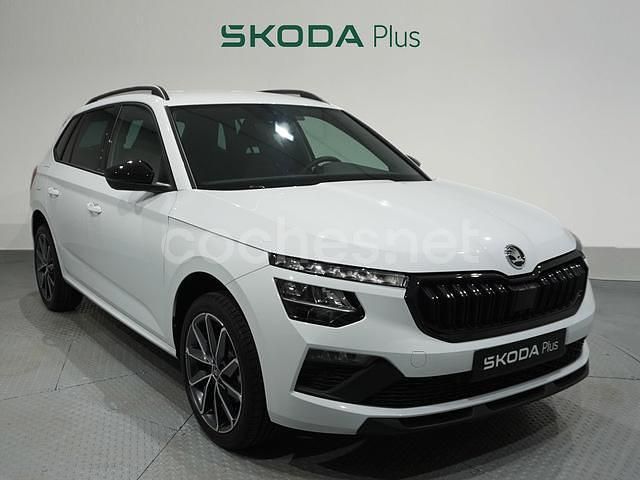 Blanco Nuevo 2025 Skoda Kamiq Sport SUV | 27.000 € (Un poco caro) - Imagen 1/4