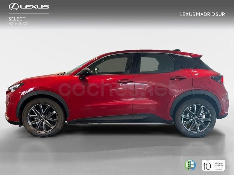 Usado Lexus LBX 136 CV (100 kW) 2024 Rojo SUV