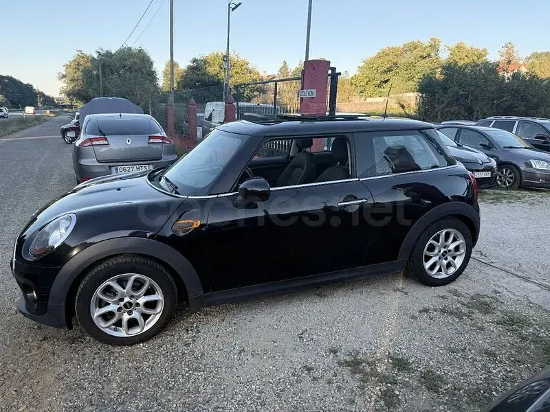 Usado Mini Cooper D 116 CV (85 kW) 2015 Negro Utilitario