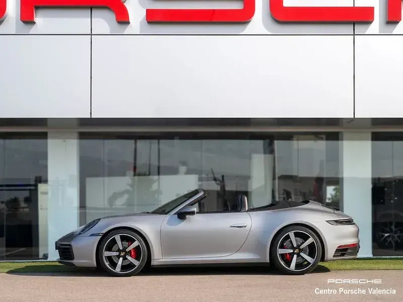 Usado Porsche 911 Carrera Cabriolet 394 CV (289 kW) 2024 Gris / plata Descapotable