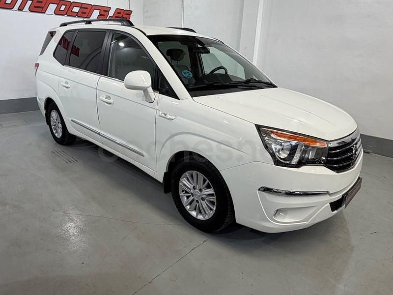 Usado Ssangyong (KGM) Rodius 178 CV (130 kW) 2018 Blanco Monovolumen