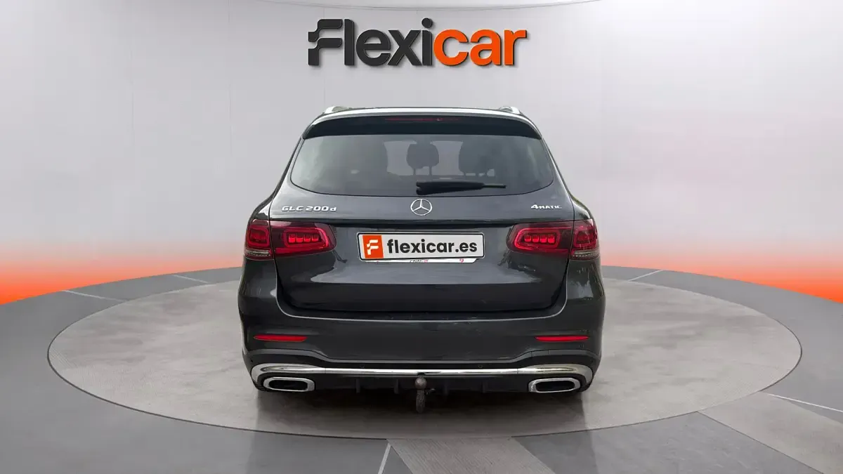 Usado Mercedes GLC200 163 CV (119 kW) 2021 Negro SUV