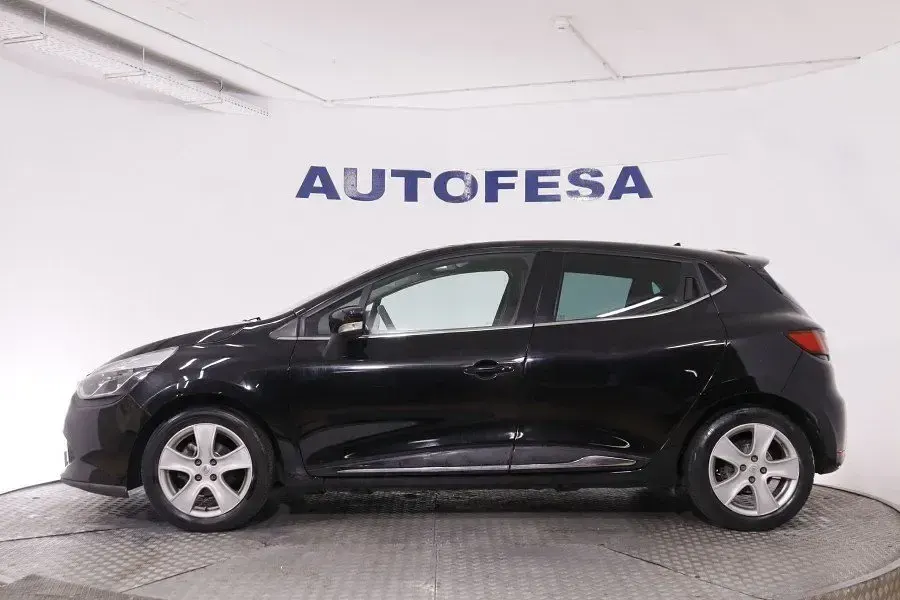 Usado Renault Clio Intens 120 CV (88 kW) 2015 Negro