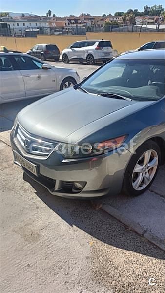 Usado Honda Accord Elegance 150 CV (110 kW) 2010 Gris / plata Berlina