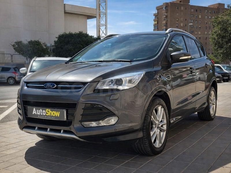 Usado Ford Kuga ST-Line 180 CV (132 kW) 2016 Gris / plata SUV