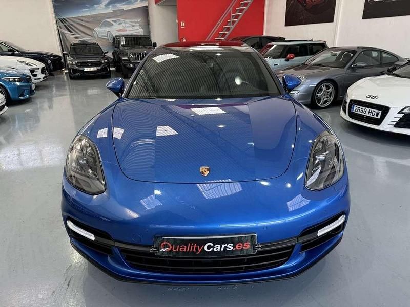 Usado Porsche Panamera Sport Turismo 462 CV (339 kW) 2018 Azul Familiar