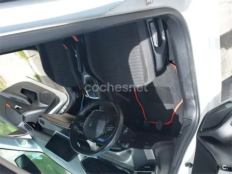 Usado Peugeot 208 Active 100 CV (73 kW) 2021 Blanco Utilitario