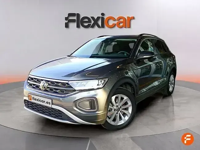 Usado VW T-Roc Life 150 CV (110 kW) 2023 Gris SUV