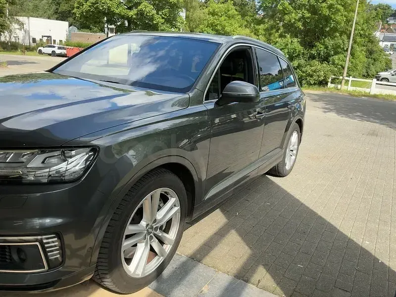 Usado Audi Q7 373 CV (274 kW) 2018 Gris / plata SUV