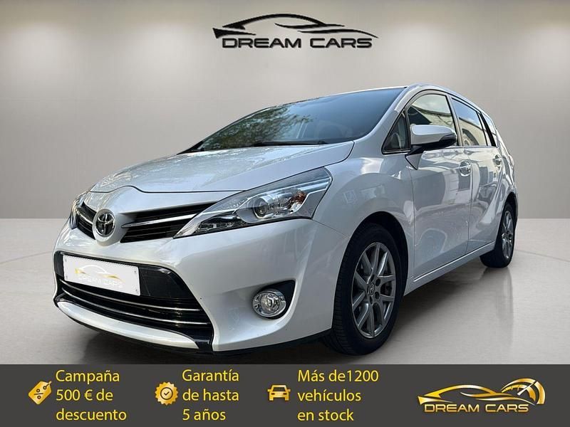 Usado Toyota Verso Advance 112 CV (82 kW) 2015 Blanco Monovolumen