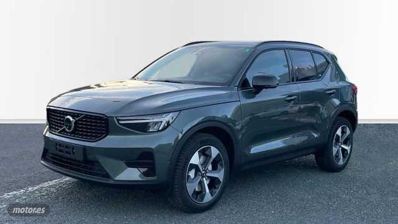 Oro Nuevo 2025 Volvo XC40 Plus SUV | 44.400 € (Un poco caro) - Imagen 1/4