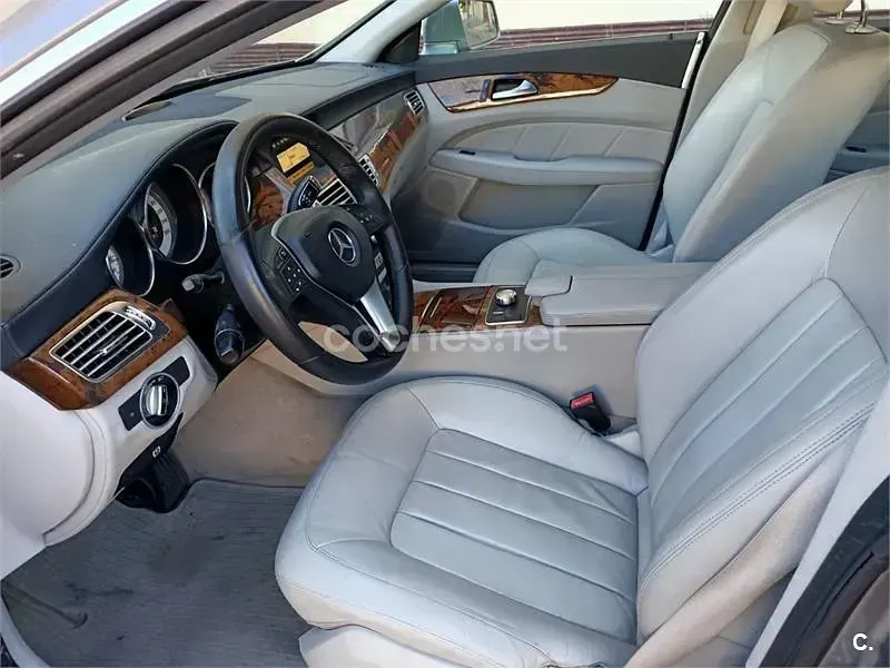 Usado Mercedes CLS250 204 CV (150 kW) 2011 Gris / plata Coupe