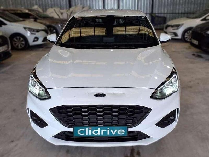 Usado Ford Focus ST-Line 125 CV (91 kW) 2021 Blanco Berlina