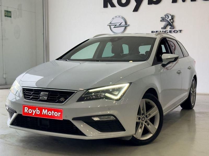 Usado Seat Leon FR 150 CV (110 kW) 2019 Blanco Utilitario