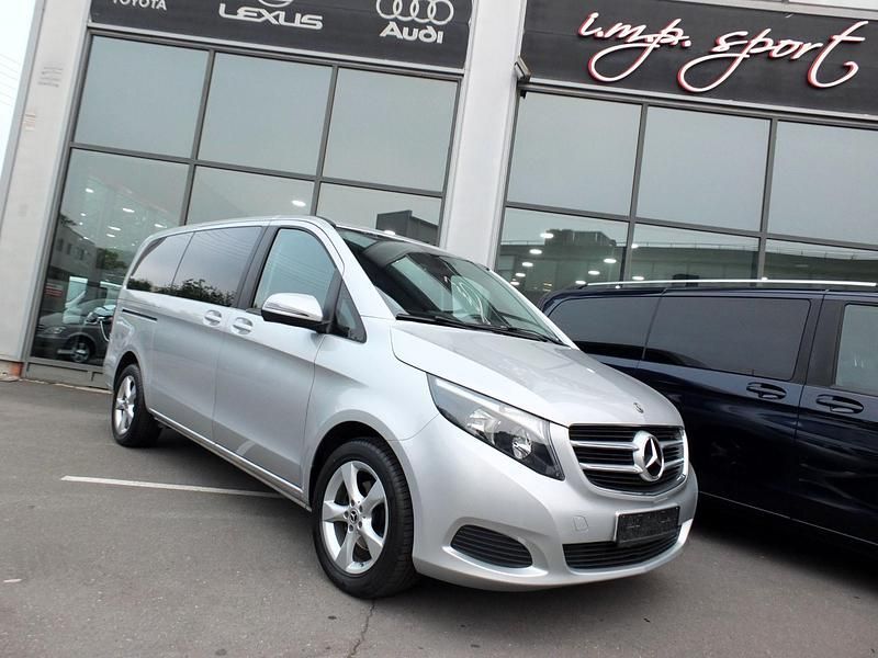 Gris Usado 2019 Mercedes V220 Monovolumen | 36.990 € (Buen precio) - Imagen 1/4