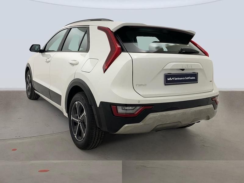 Usado Kia Niro 129 CV (94 kW) 2025 Blanco SUV