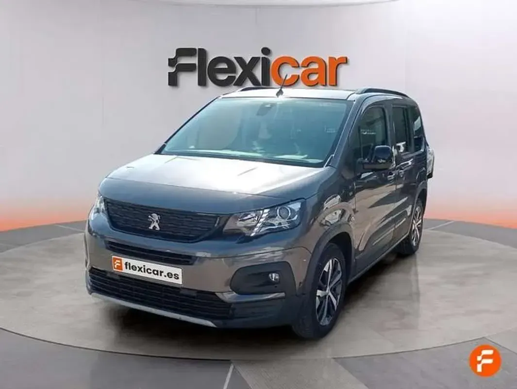 Usado Peugeot Rifter GT 131 CV (96 kW) 2023 Gris Monovolumen