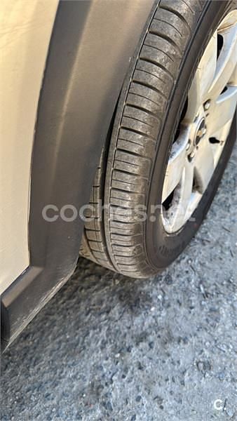 Usado Chevrolet Captiva LT 150 CV (110 kW) 2007 Gris / plata SUV