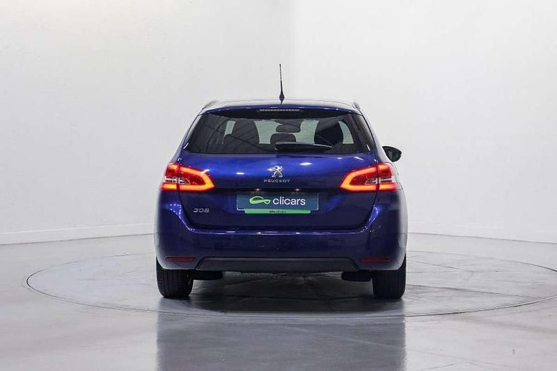 Usado Peugeot 308 SW Style 131 CV (96 kW) 2018 Azul Familiar