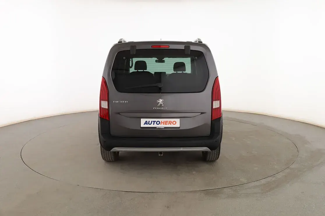 Usado Peugeot Rifter Allure 131 CV (96 kW) 2019 Gris Monovolumen