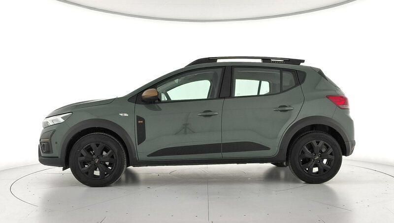 Usado Dacia Sandero Extreme 101 CV (74 kW) 2025 Verde Berlina