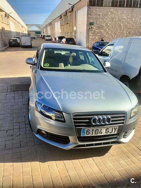 Usado Audi A4 140 CV (102 kW) 2008 Gris / plata Berlina