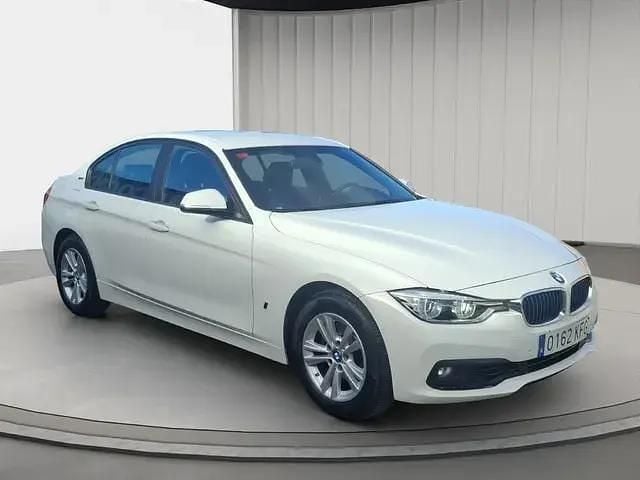 Usado BMW 330e Advantage 252 HP (185 kW) 2017 Branco Sedan