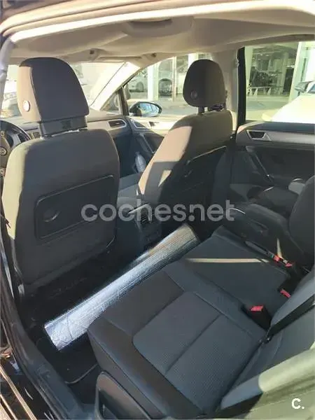 Usado VW Golf Sportsvan Advance 125 CV (91 kW) 2017 Negro Monovolumen
