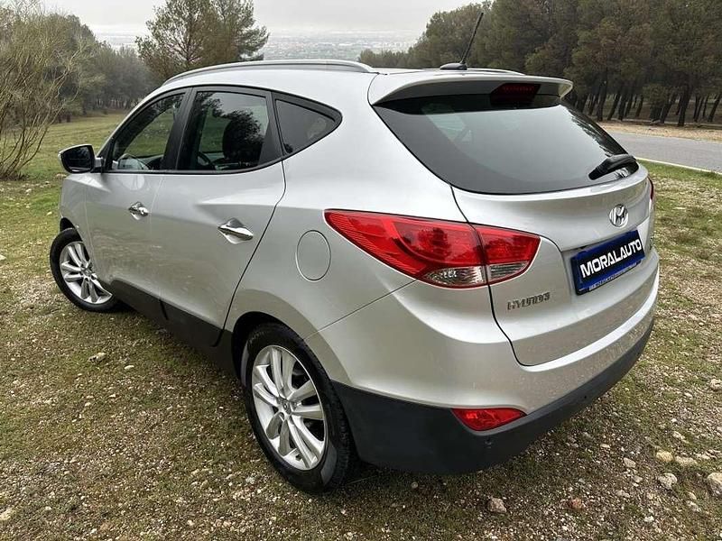Usado Hyundai ix35 GLS 136 CV (100 kW) 2012 Plateado SUV