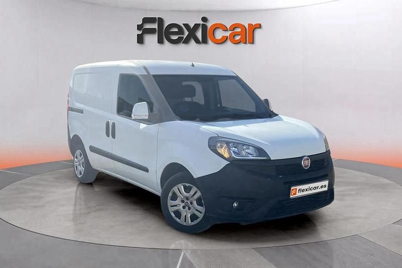 Blanco Usado 2020 Fiat Doblò Easy Plus Monovolumen | 10.290 € (Precio justo) - Imagen 1/4