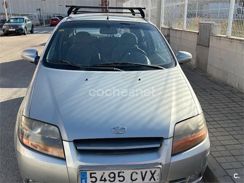 Usado Chevrolet Kalos SX 94 CV (69 kW) 2004 Gris / plata Berlina