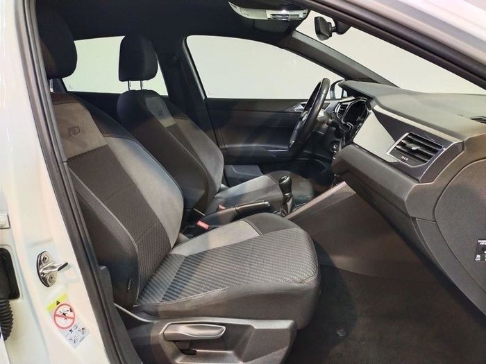 Usado VW Polo Sportline 116 CV (85 kW) 2019 Blanco Utilitario