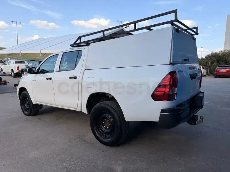 Usado Toyota HiLux 150 CV (110 kW) 2021 Blanco Pickup/Camioneta