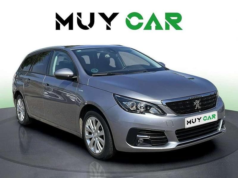 Usado Peugeot 308 SW Style 131 CV (96 kW) 2019 Gris Familiar