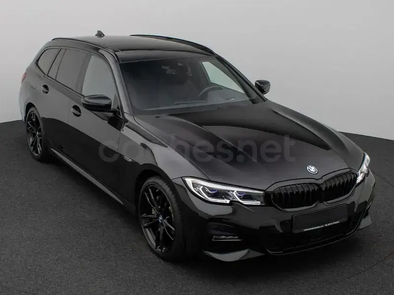 Usado BMW 330e Comfort Edition 292 CV (214 kW) 2022 Negro Familiar