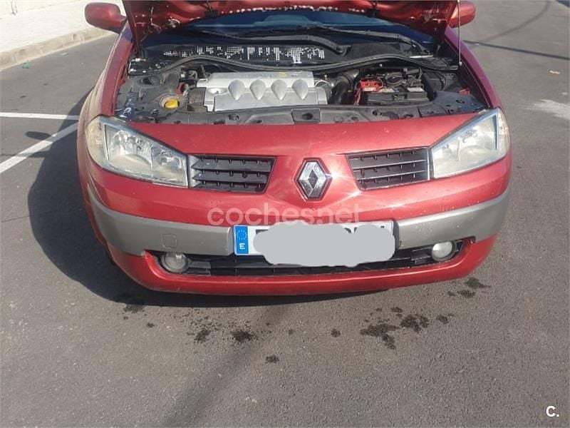 Granate Usado 2005 Renault Mégane II Authentique Berlina | 2200 € (Buen precio) - Imagen 1/4
