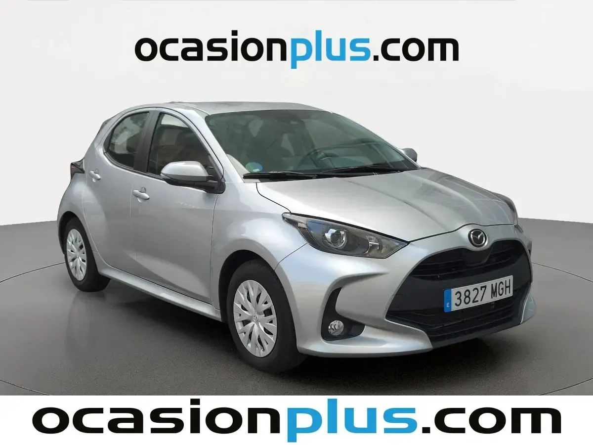 Usado Mazda 2 116 CV (85 kW) 2023 Gris plata Utilitario