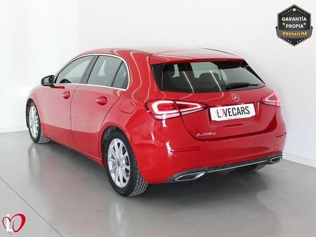 Usado Mercedes A200 151 CV (111 kW) 2020 Rojo Berlina