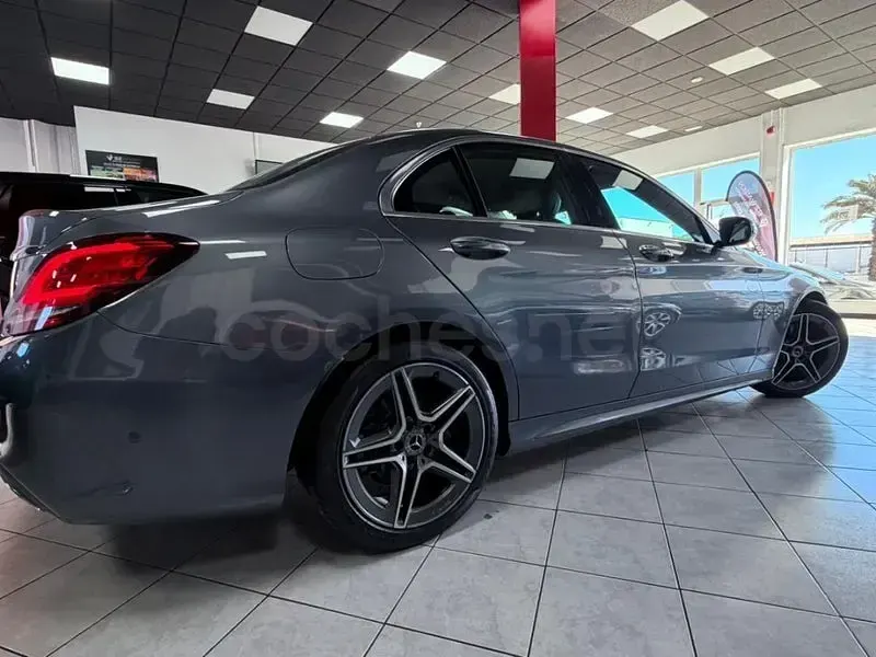 Usado Mercedes C200 160 CV (117 kW) 2019 Gris / plata Berlina