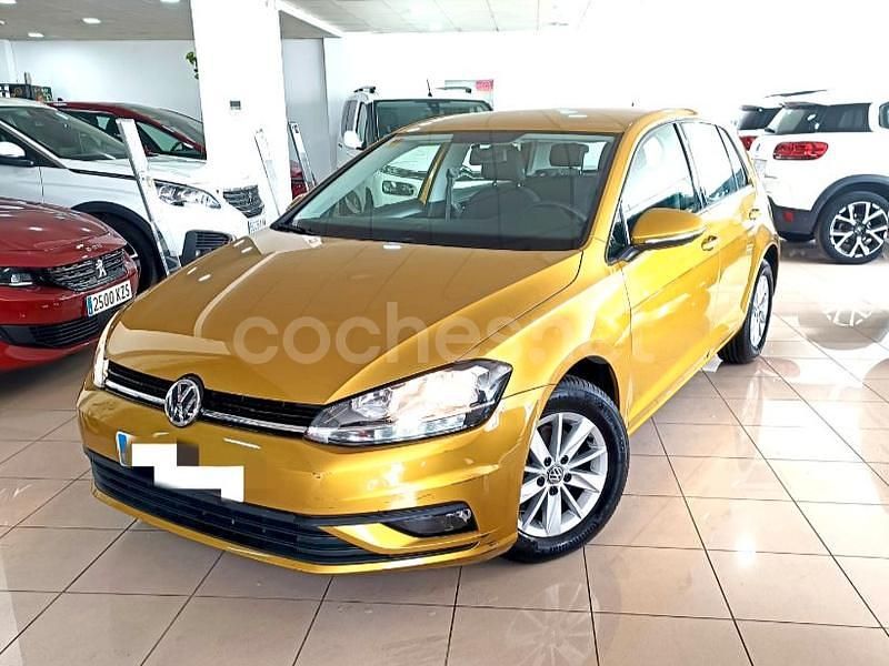 Amarillo Usado 2018 VW Golf VII Business Berlina | 13.300 € (Buen precio) - Imagen 1/3