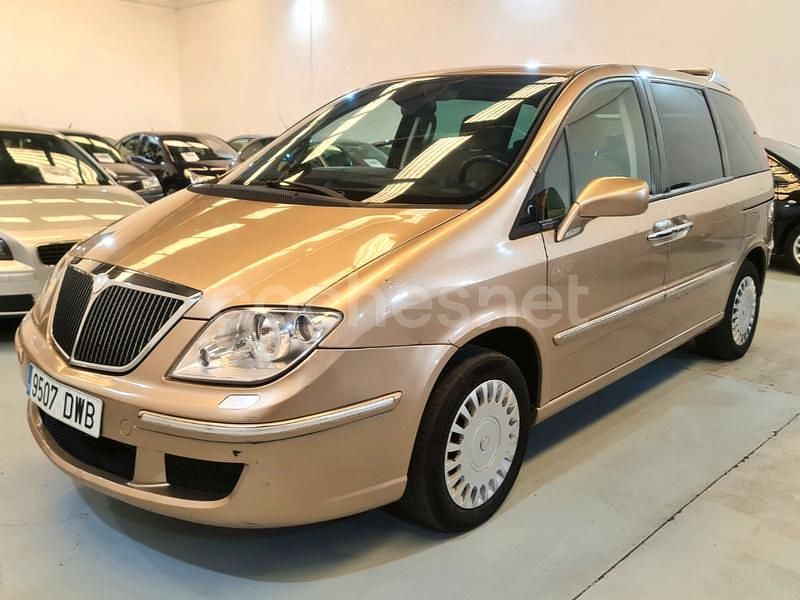 Beige Usado 2006 Lancia Phedra Monovolumen | 3800 € - Imagen 1/4