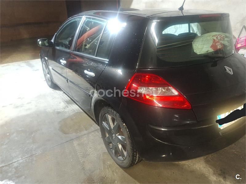 Usado Renault Mégane II Dynamique 130 CV (95 kW) 2006 Negro Berlina