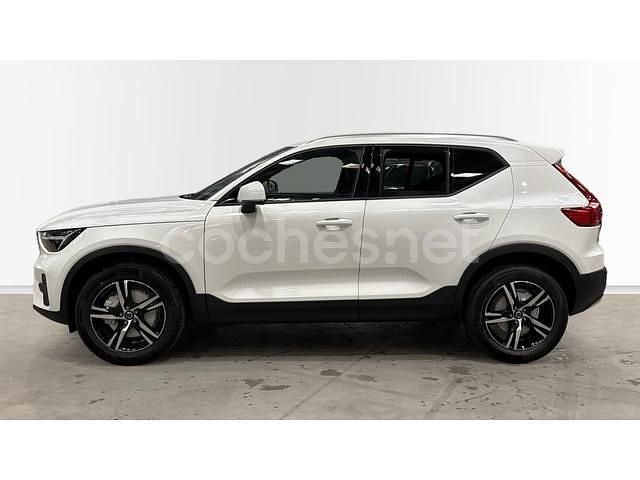 Nuevo Volvo XC40 Core 163 CV (119 kW) 2025 Blanco SUV
