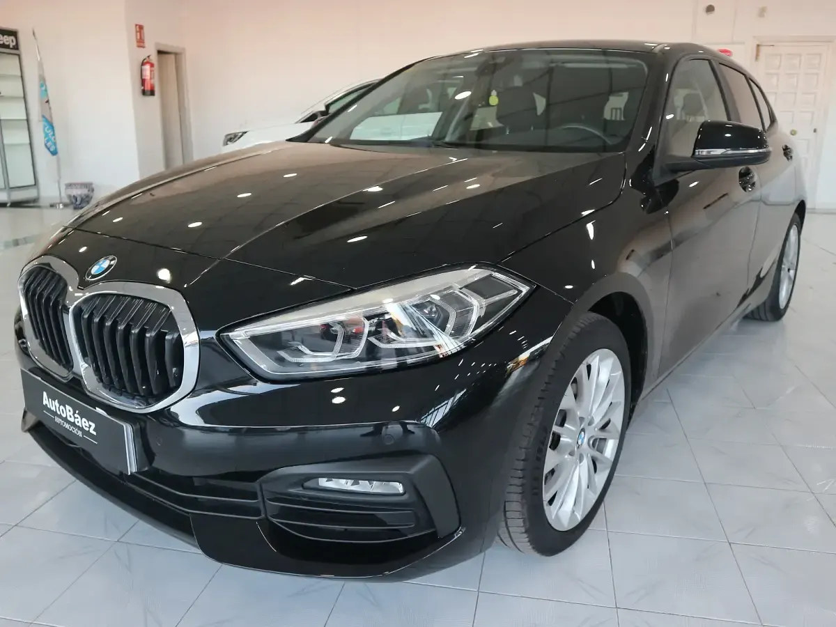 Usado BMW 118 140 CV (102 kW) 2020 Negro Utilitario