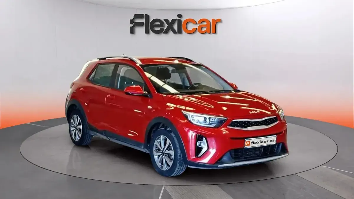Käytetty Kia Stonic 101 HP (74 kW) 2022 Katumaasturi
