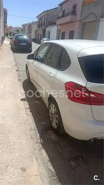 Usado BMW 216 Active Tourer 116 CV (85 kW) 2016 Blanco Monovolumen