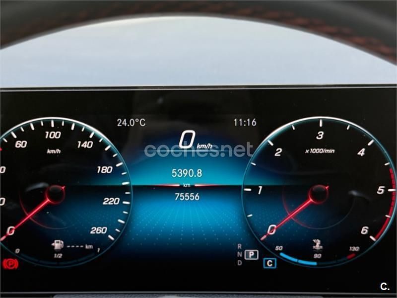 Käytetty Mercedes GLA200 150 HP (110 kW) 2021 Valkoinen Katumaasturi