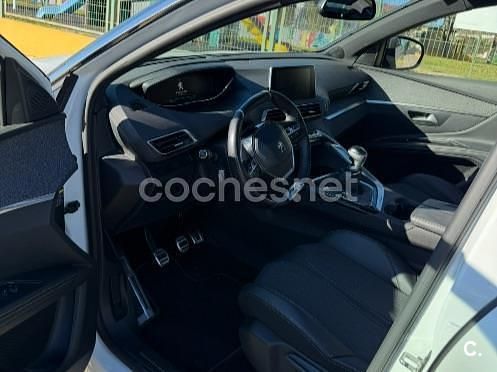 Usado Peugeot 5008 GT-line 130 CV (95 kW) 2018 Blanco SUV