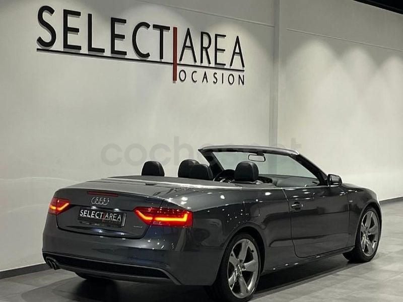 Usado Audi A5 Cabriolet S-Line 190 CV (139 kW) 2015 Gris / plata Descapotable